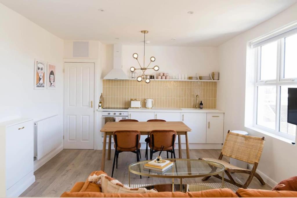 Boutique Central Margate Apt. - Edge Of Old Town! 外观 照片